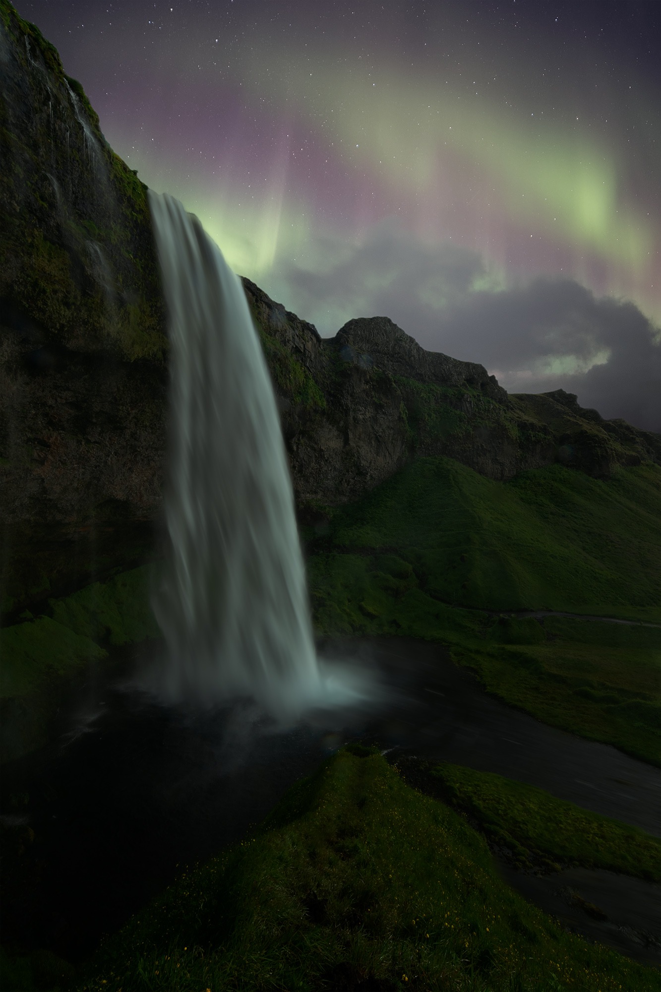 aurore boréale, cascade de Seljalandsfoss Islande