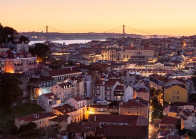 coucher de soleil depuis un des nombreux points de vue de Lisbonne