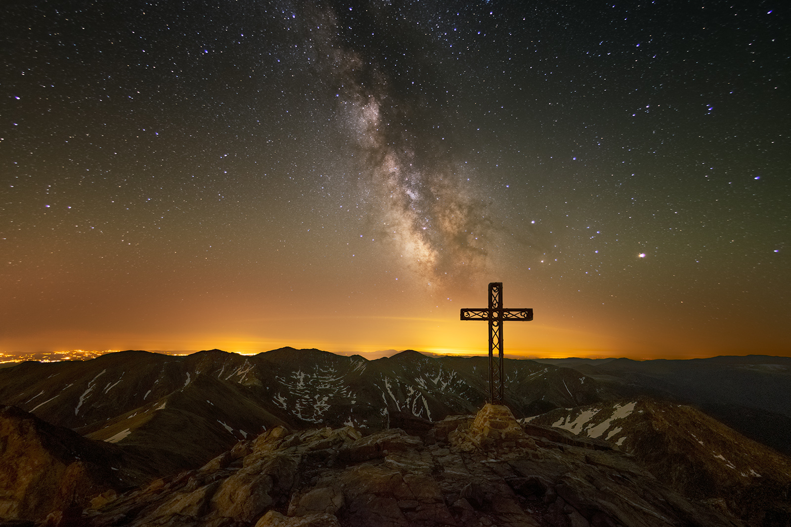 Photographie de la Voie Lactée depuis le sommet du Canigó, prise à f/2.8