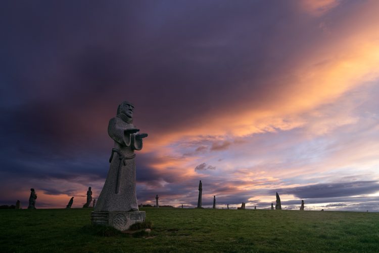 Lever de soleil sur la Vallée des Saints, Carnoët "Bretagne"